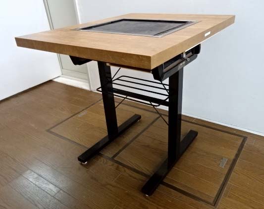 もんじゃ焼きテーブル 新古品 650ｘ800ｘ高720 鉄板：400x340x9mm 2本足長